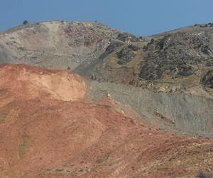 Earthquakes and tectonics in Pamir Tien Shan