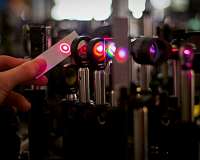 New way to tune electronic energy levels may lead to valleytronic devices