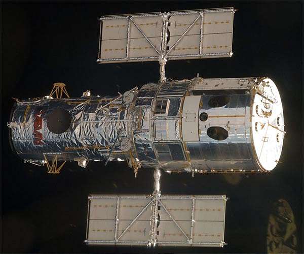 Hubble Lends a Helping Hand