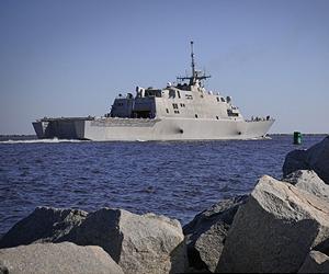 Hagel visits US navy's future 'multitasker'