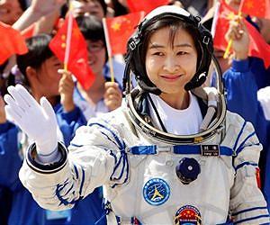 Experts respond to rumors about Shenzhou-9