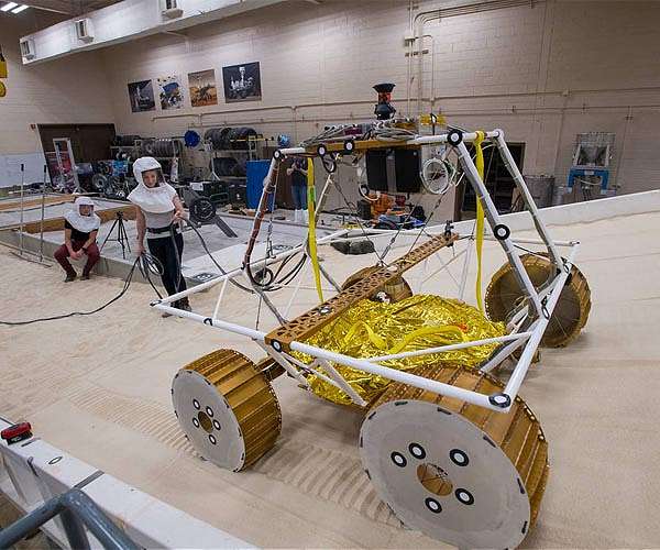 NASA Selects Moog to Power and Control VIPER Lunar Rover