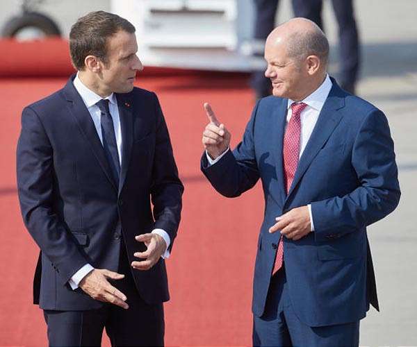 Macron seeks bigger military budget in 'war economy'