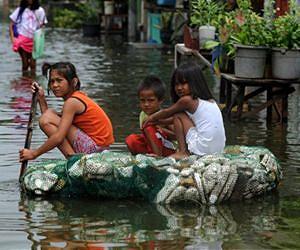 14 dead in widespread Philippine floods