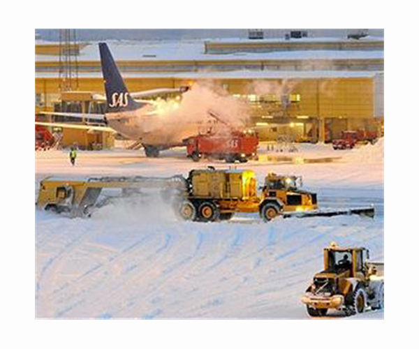 Berlin flights scrapped, delayed by icy winter weather