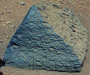 Scientists find a martian igneous rock that is surprisingly Earth-like