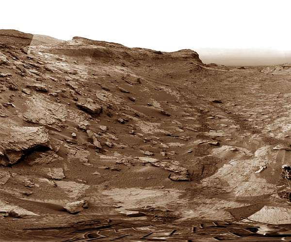 A steep but short climb: Sols 3491-3492