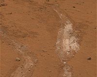 Foot-Dragging Mars Rover Finds Yellowstone-Like Hot Spring Deposits