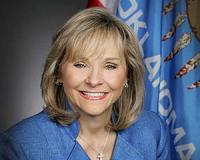 Oklahoma's governor defends earthquake response