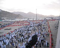 Saudis to begin mass flu vaccinations as hajj nears