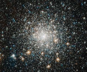 Hubble Sees Messier 70: Tight and Bright