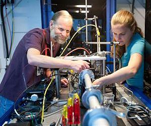 X-ray microscopy hits the sweet spot for chemical and elemental imaging