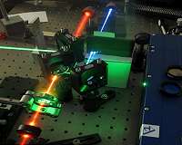 New laser technique images quantum world in a trillionth of a second