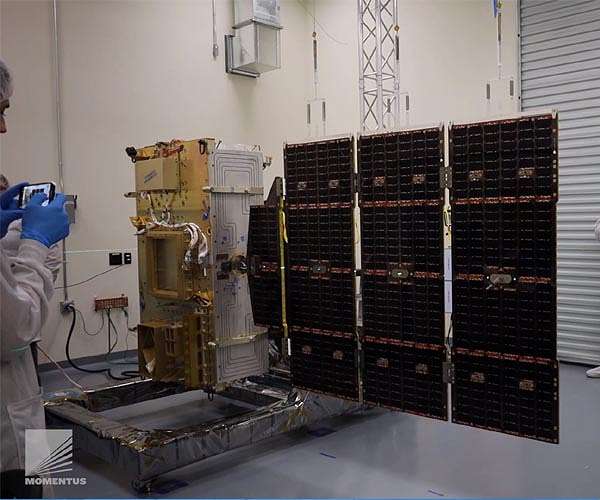 Momentus signs contract to carry hosted payload for Hello Space