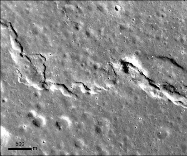 New lunar ridge map reveals fresh tectonic forces and moonquake risks