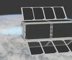 Getting to the moon on drops of fuel