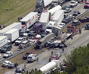 ICT and automotive: New app reduces motorway pile-ups by 40 percent