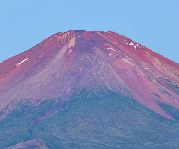 Japan panel drafts response plan for Mount Fuji eruption