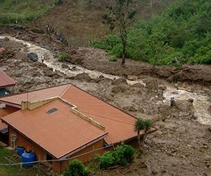 At least 20 dead in Costa Rica mudslide