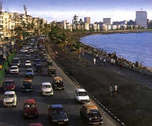 Mumbai police arrest terror suspects