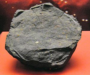 Picking large pieces of supernova grit out of meteorites
