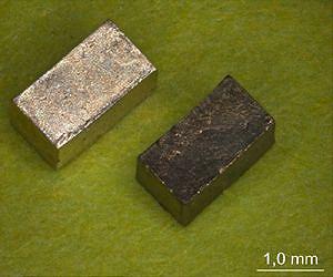 At the touch of a button new nano material switches properties as required