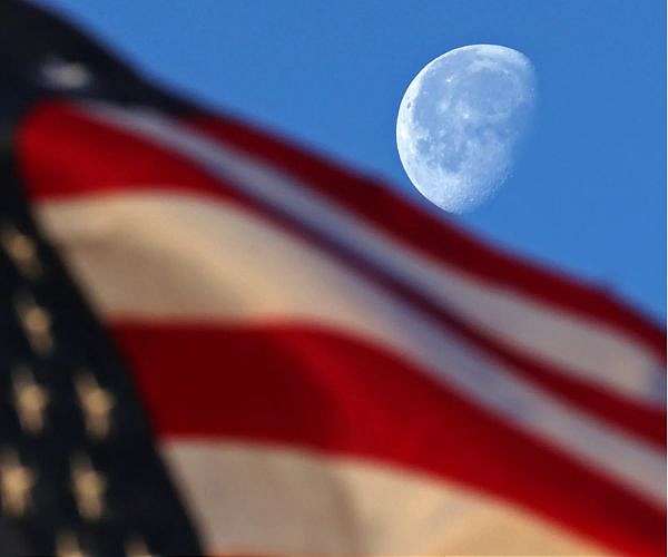 Can America Beat China Back to the Moon?