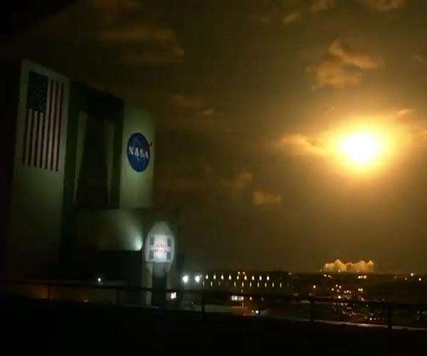 SpaceX in orbit on route to ISS
