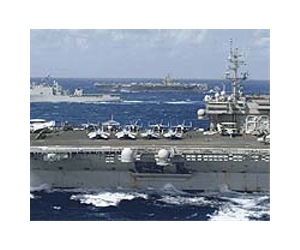 US, Chinese warships nearly collide in S. China Sea