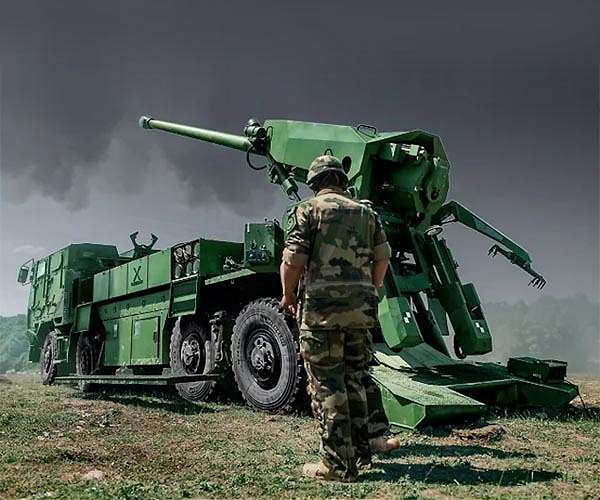 Lithuania to buy howitzers from France