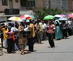 Nigeria holds final polls despite violence