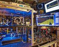 NIST team shows tiny frequency combs are reliable measurement tools