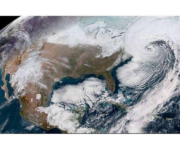 Massive snow storm slams US; UK and Germany winter storms cancels flights