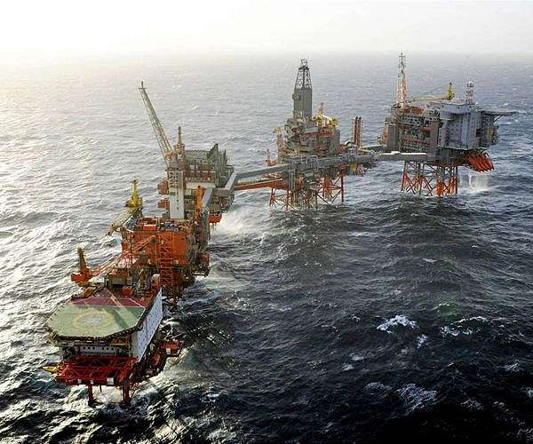 Greenpeace gets go-ahead to contest oil and gas licenses