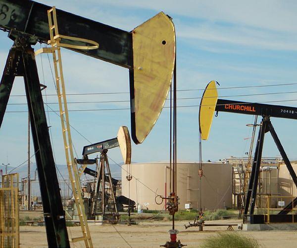 California sues oil giants, alleging climate-risks deception