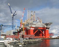 Dutch arrest six Greenpeace activists over oil drill demos