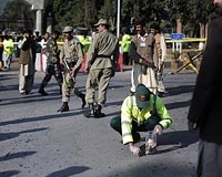 Suicide bomber kills one in Pakistan navy HQ attack