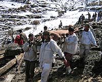 350 dead, hundreds missing in Afghan landslide village