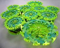 Robot made of many simple particles has no centralized control or single failure point
