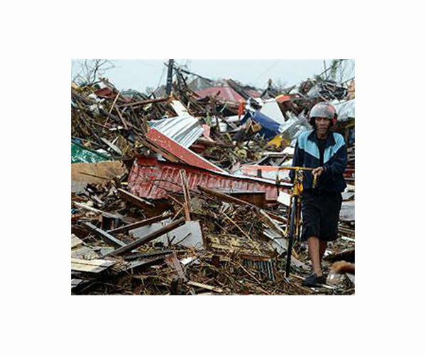 Scores dead as Goni batters Philippines; Eta intensifies as Nicaragua issues warning