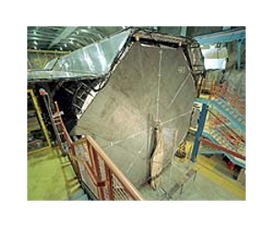 Fermilab experiment weighs in on neutrino mystery