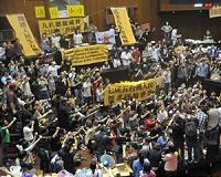 Protesters occupying Taiwan's parliament issue ultimatum