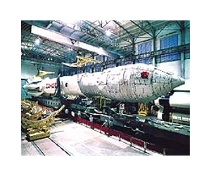Russia halts Proton rocket launches after accident