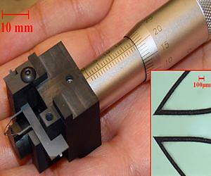 New microtweezers may build tiny 'MEMS' structures