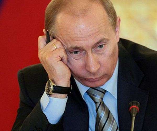 EU blacklists 9 Russians involved in sentencing of Putin critic
