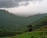 Extremes in wet, dry spells increasing for South Asian monsoons