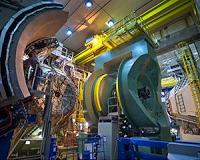 Tiny drops of early universe 'perfect' fluid
