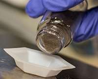 Rice U.'s one-step catalyst turns nitrates into water and air