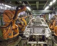 US manufacturers see higher 2020 sales despite trade cloud