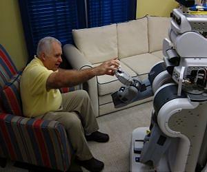 How Would You Like Your Assistant - Human or Robotic?